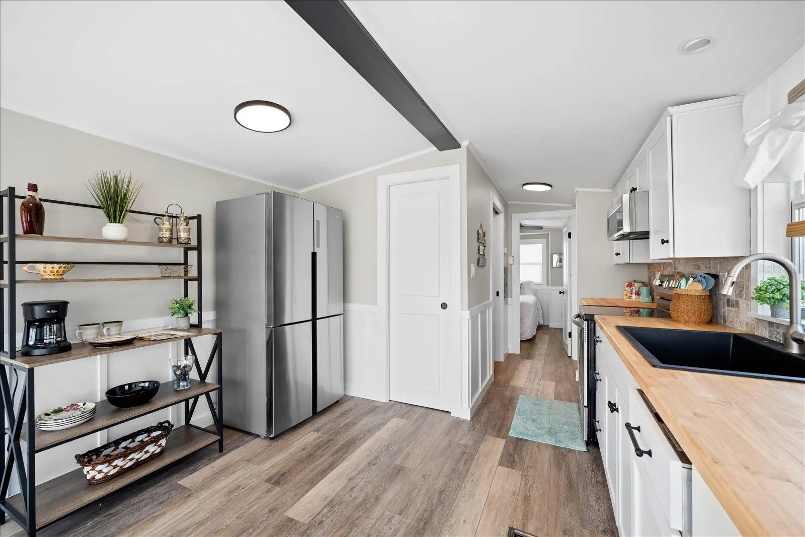 228 LANCER DR