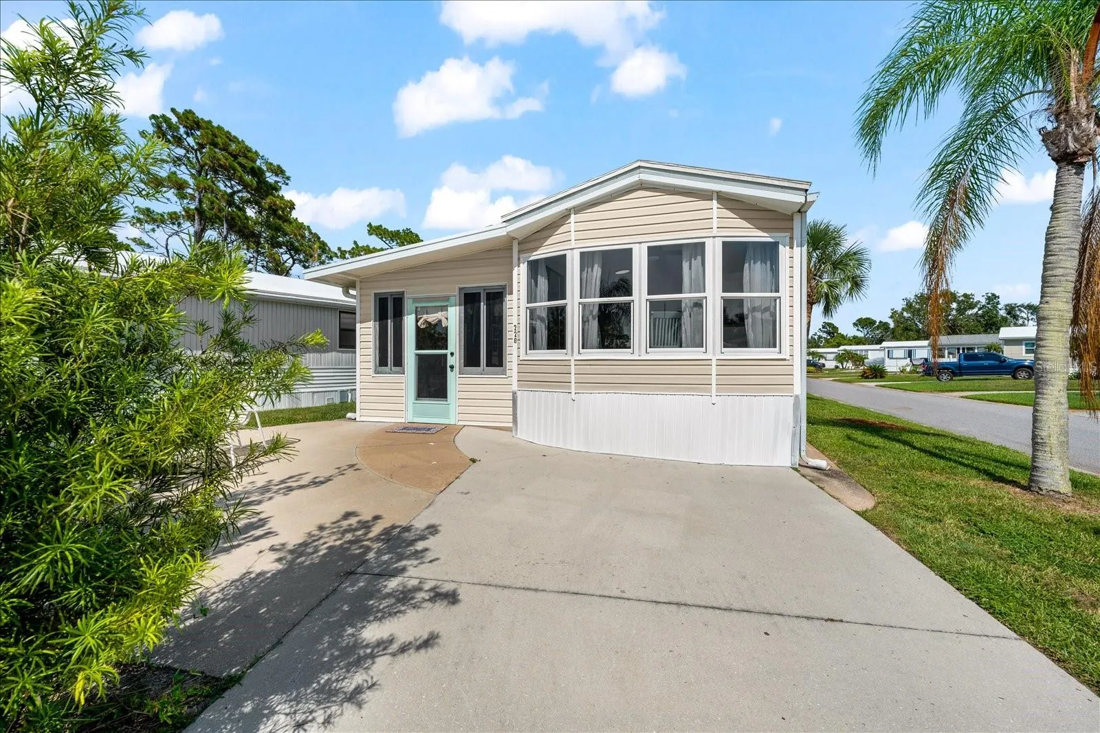228 LANCER DR