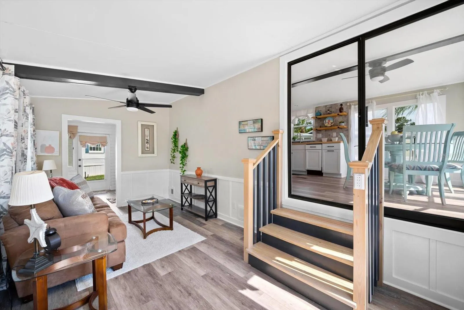 228 LANCER DR