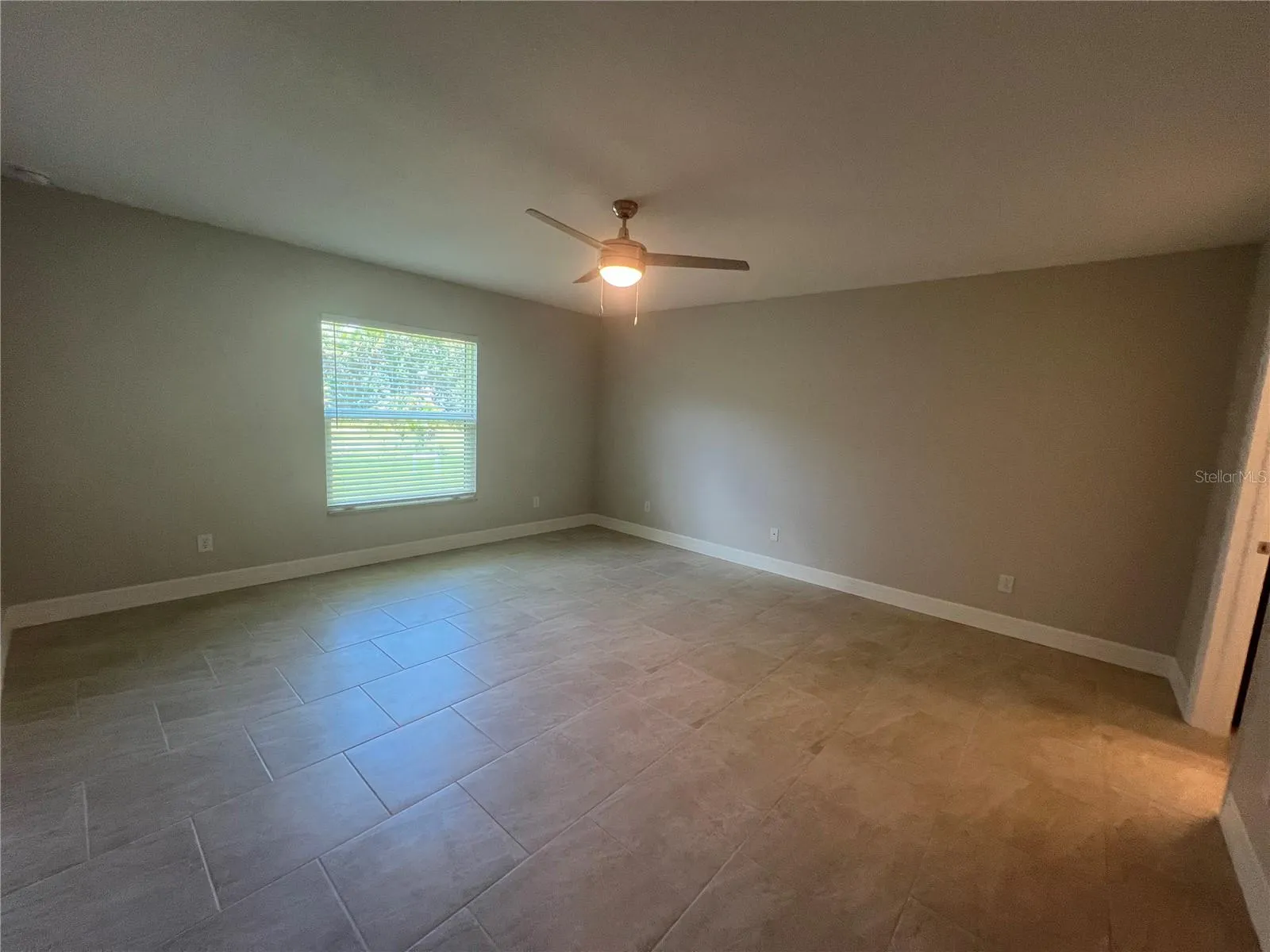 4895 LAS ALMANOS AVE