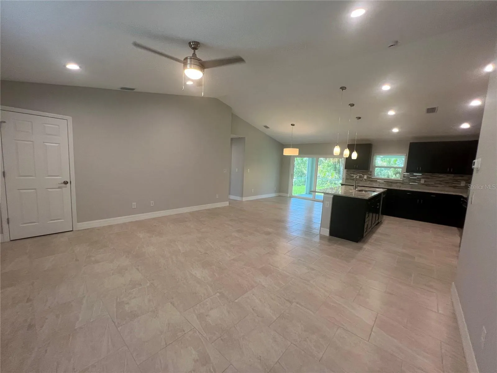 4895 LAS ALMANOS AVE