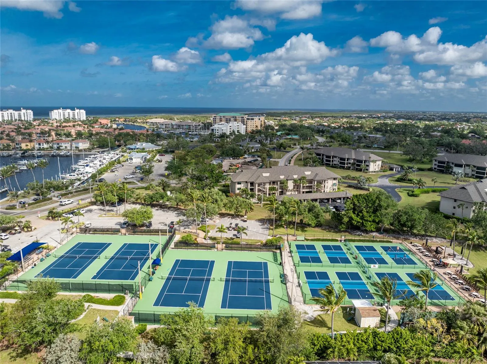 3321 SUNSET KEY CIR #501, #501
