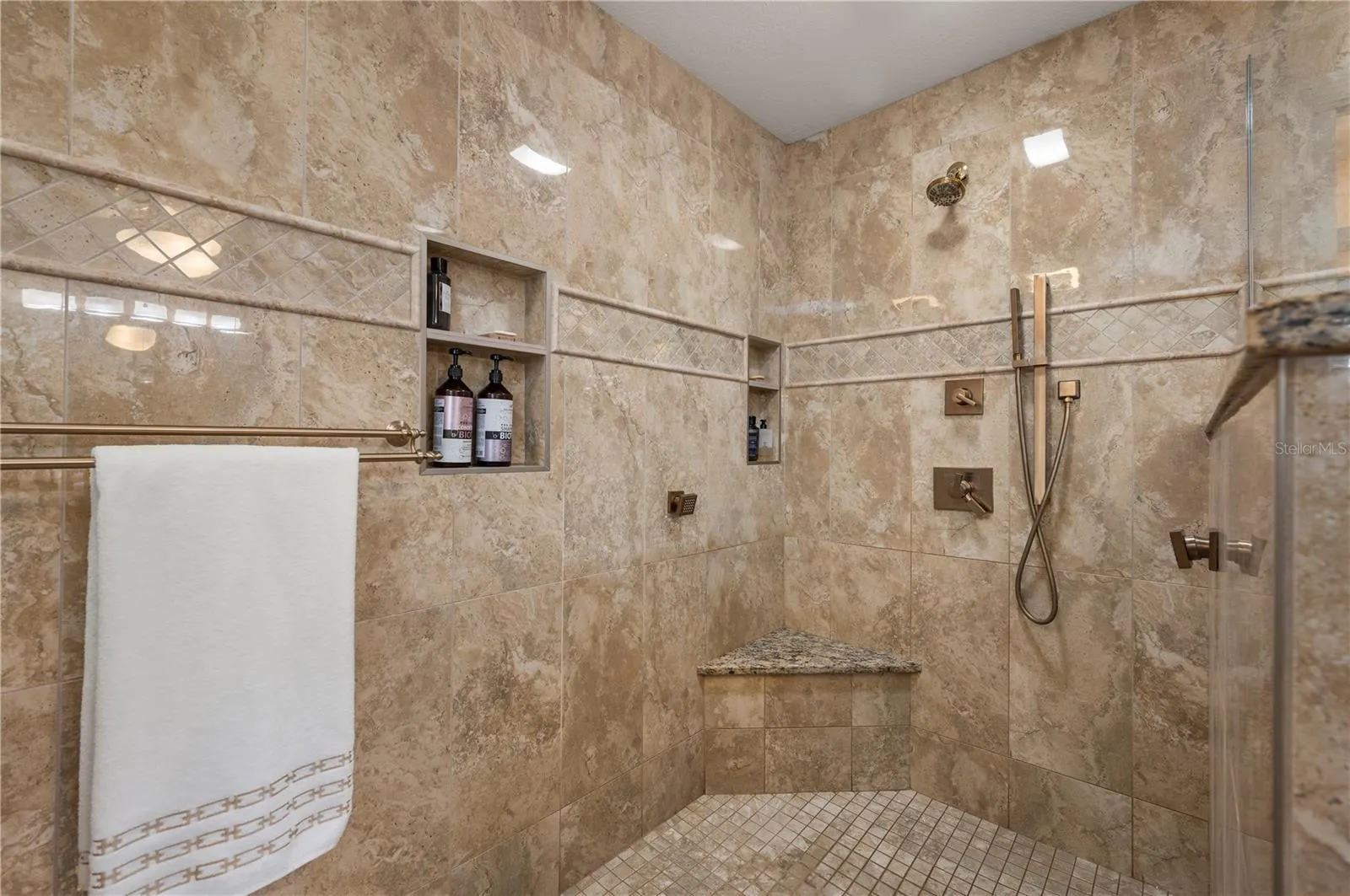 26176 ARGENTINA DR