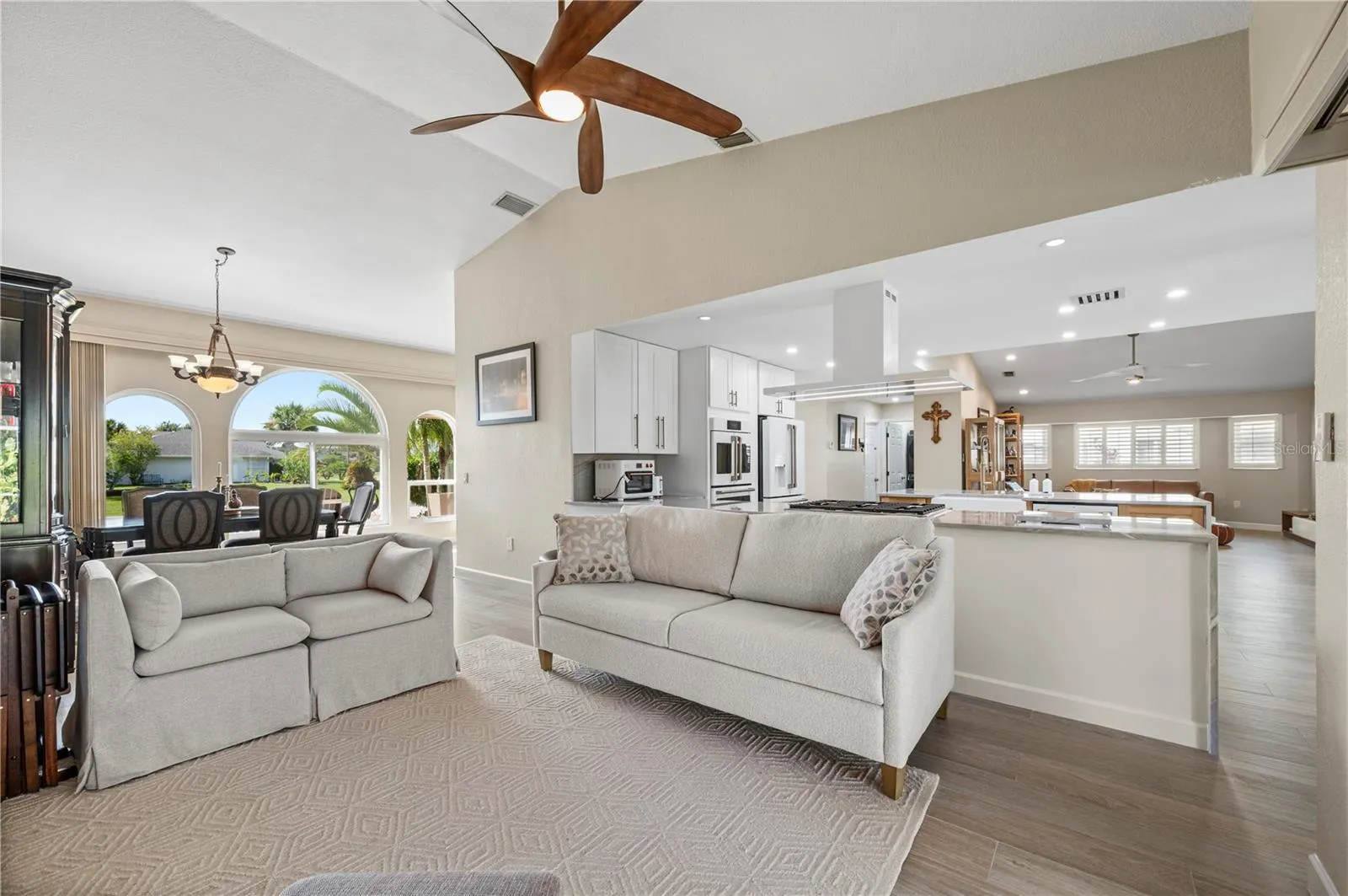 26176 ARGENTINA DR