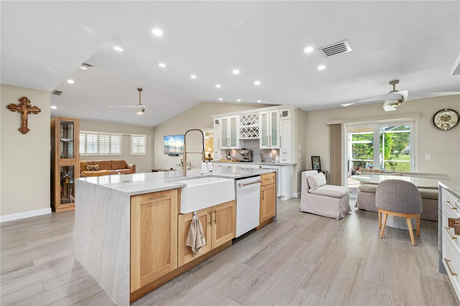 26176 ARGENTINA DR