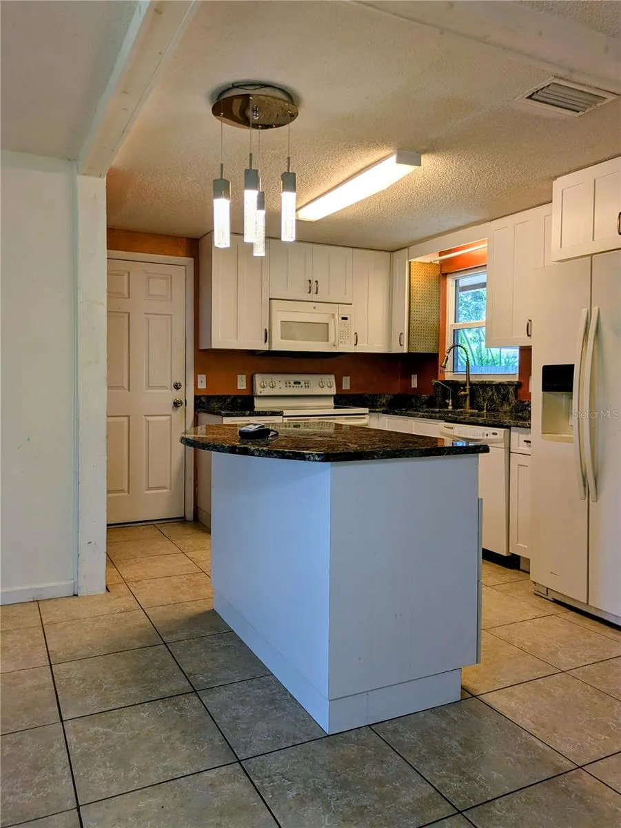 508 N QUINCY RD