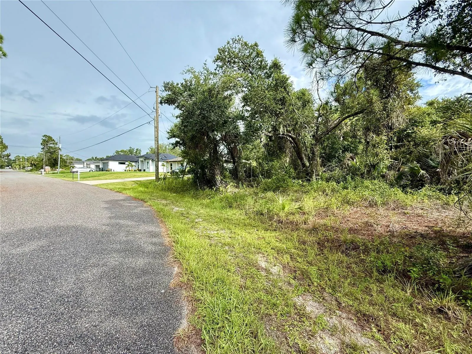 LANAI AVE