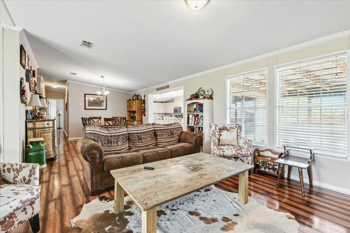 2566 SW BREWER AVE