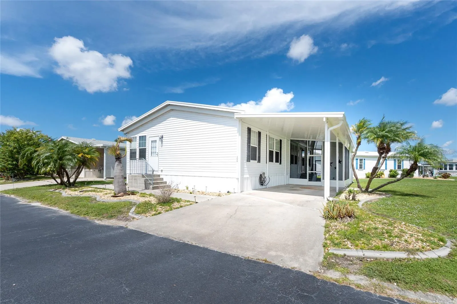 1000 KINGS HWY #390, #390