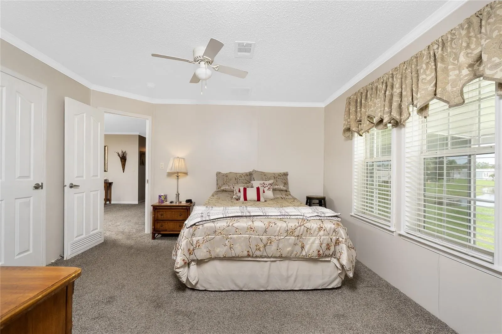 1000 KINGS HWY #390, #390