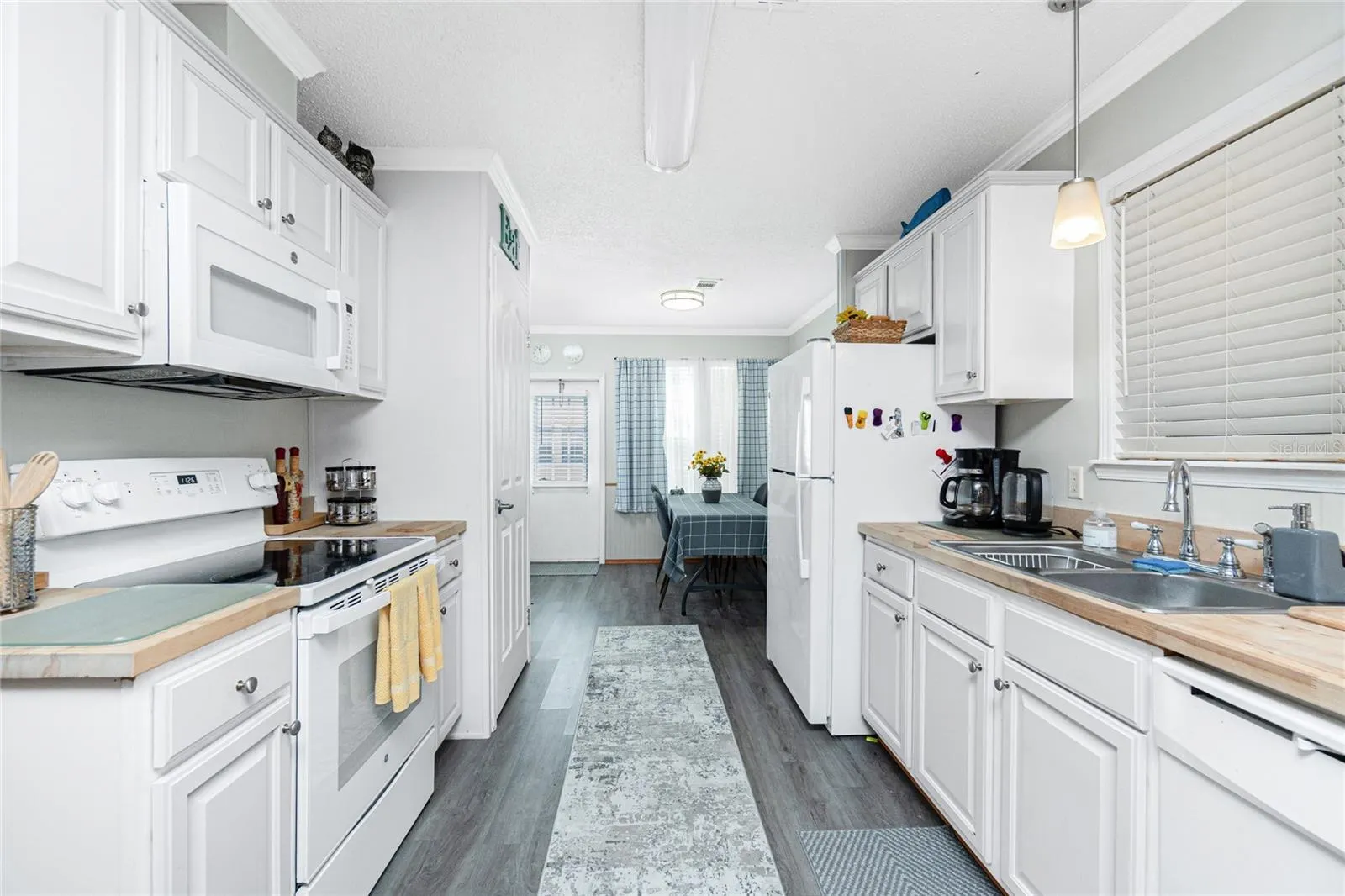 1000 KINGS HWY #390, #390
