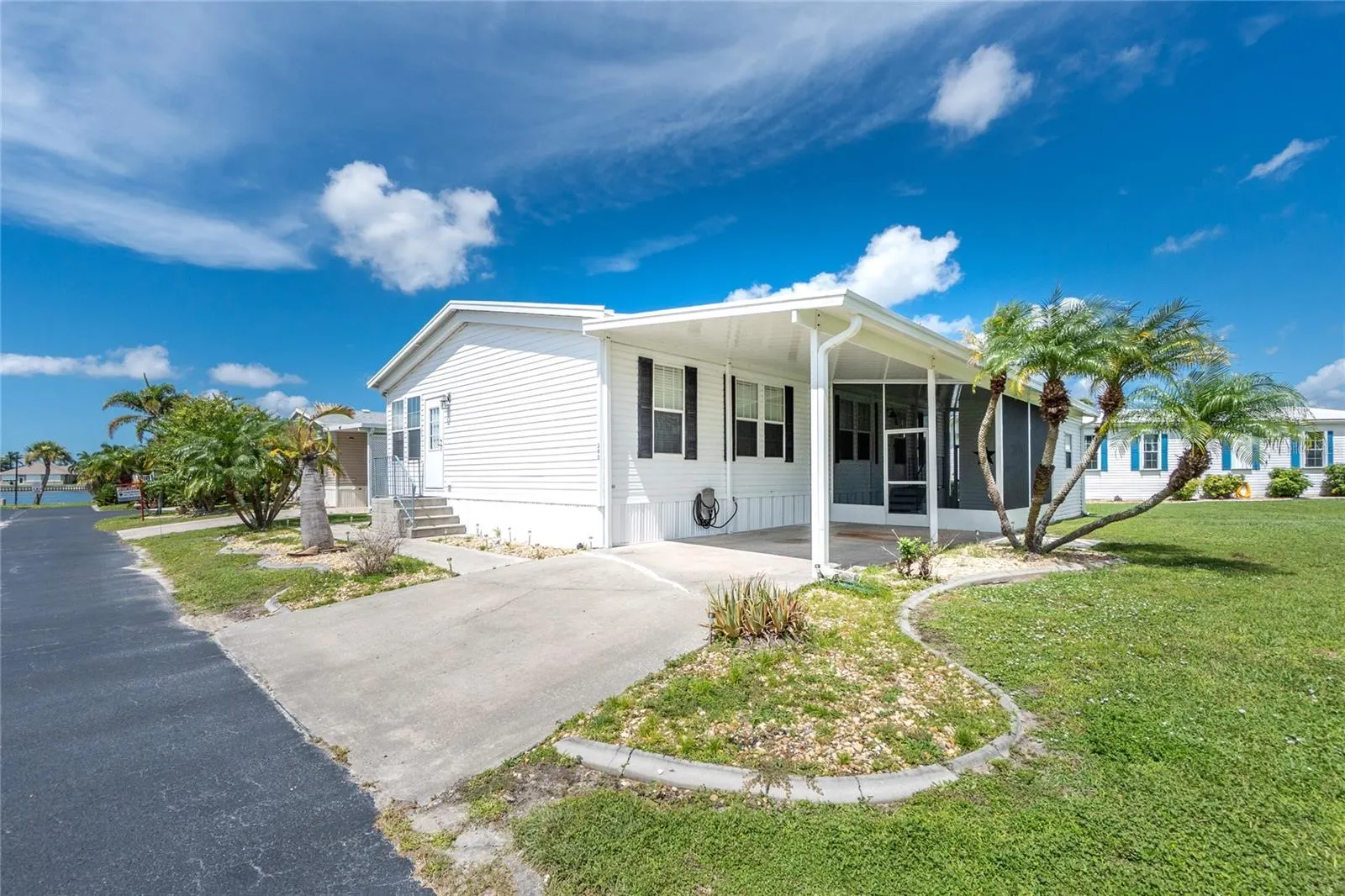 1000 KINGS HWY #390, #390