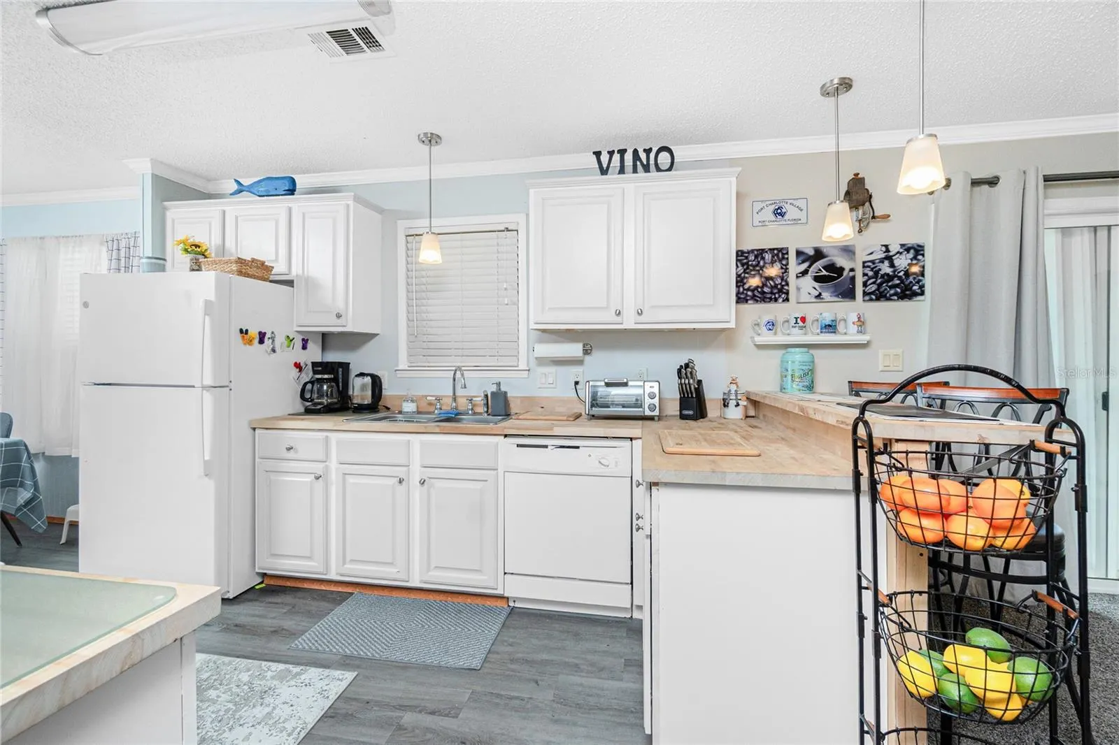 1000 KINGS HWY #390, #390