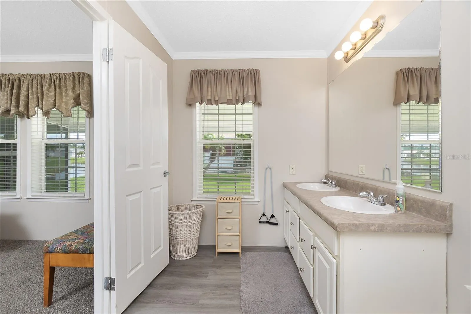 1000 KINGS HWY #390, #390