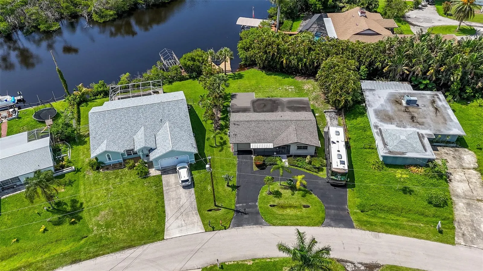 457 GRENIER DR
