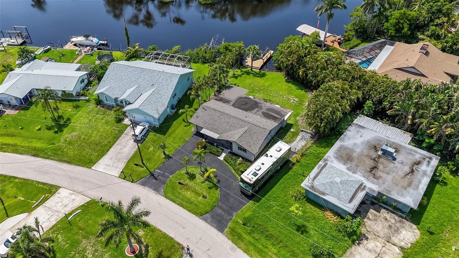 457 GRENIER DR