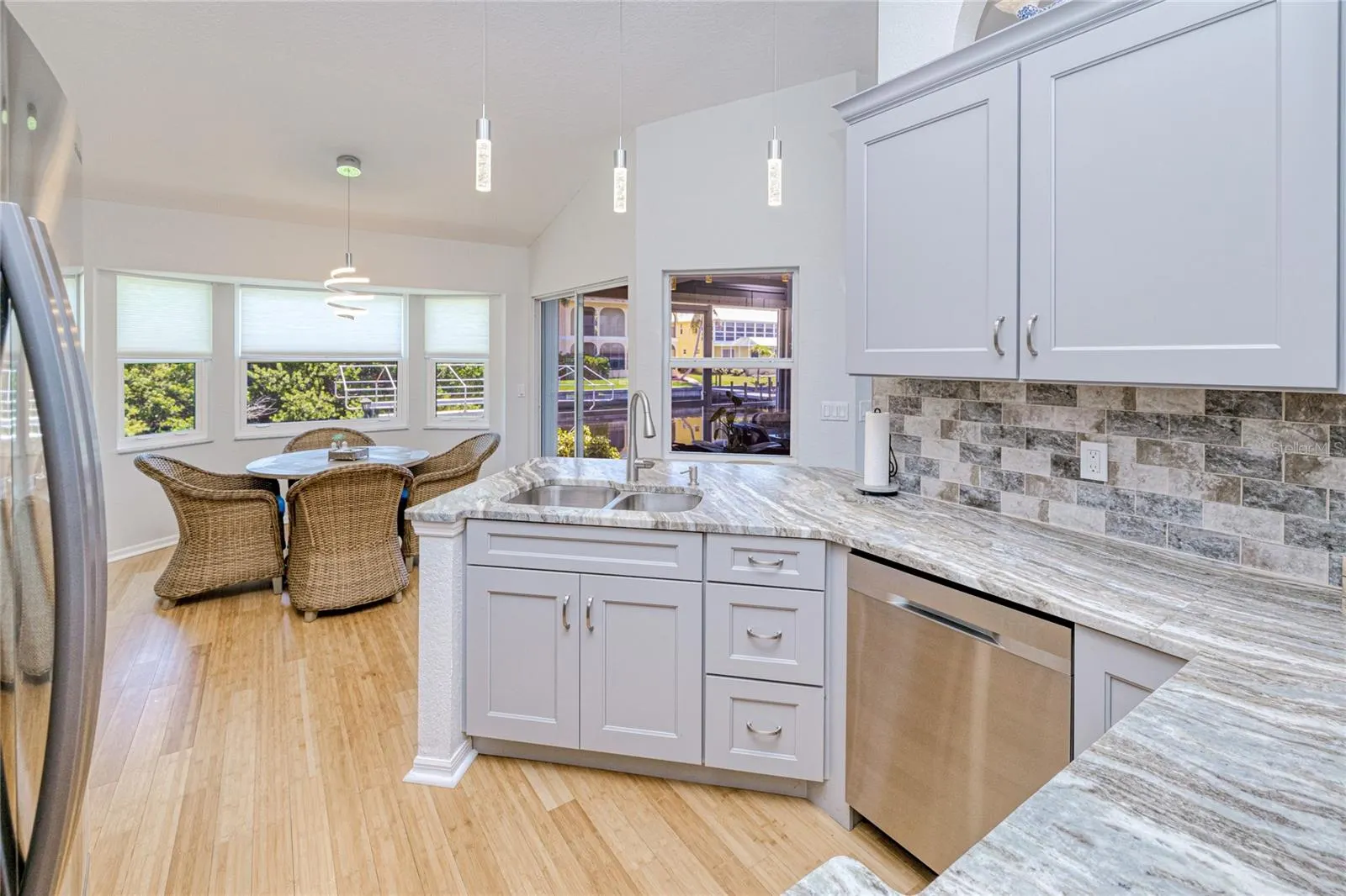 4226 PALM DR