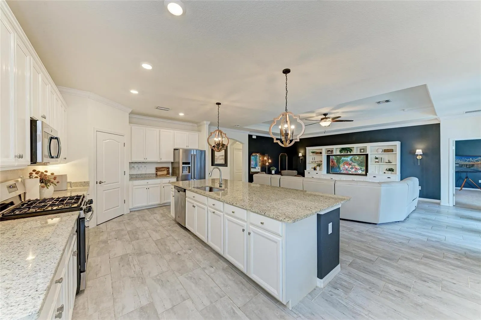 17541 WAYSIDE BND