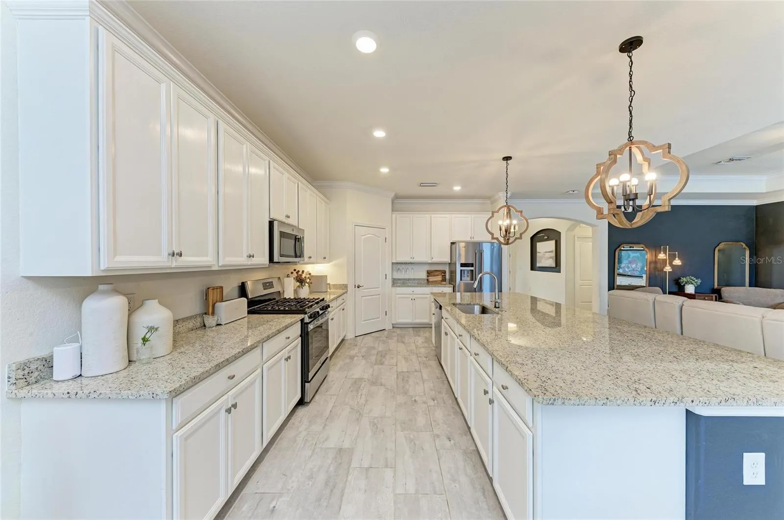 17541 WAYSIDE BND