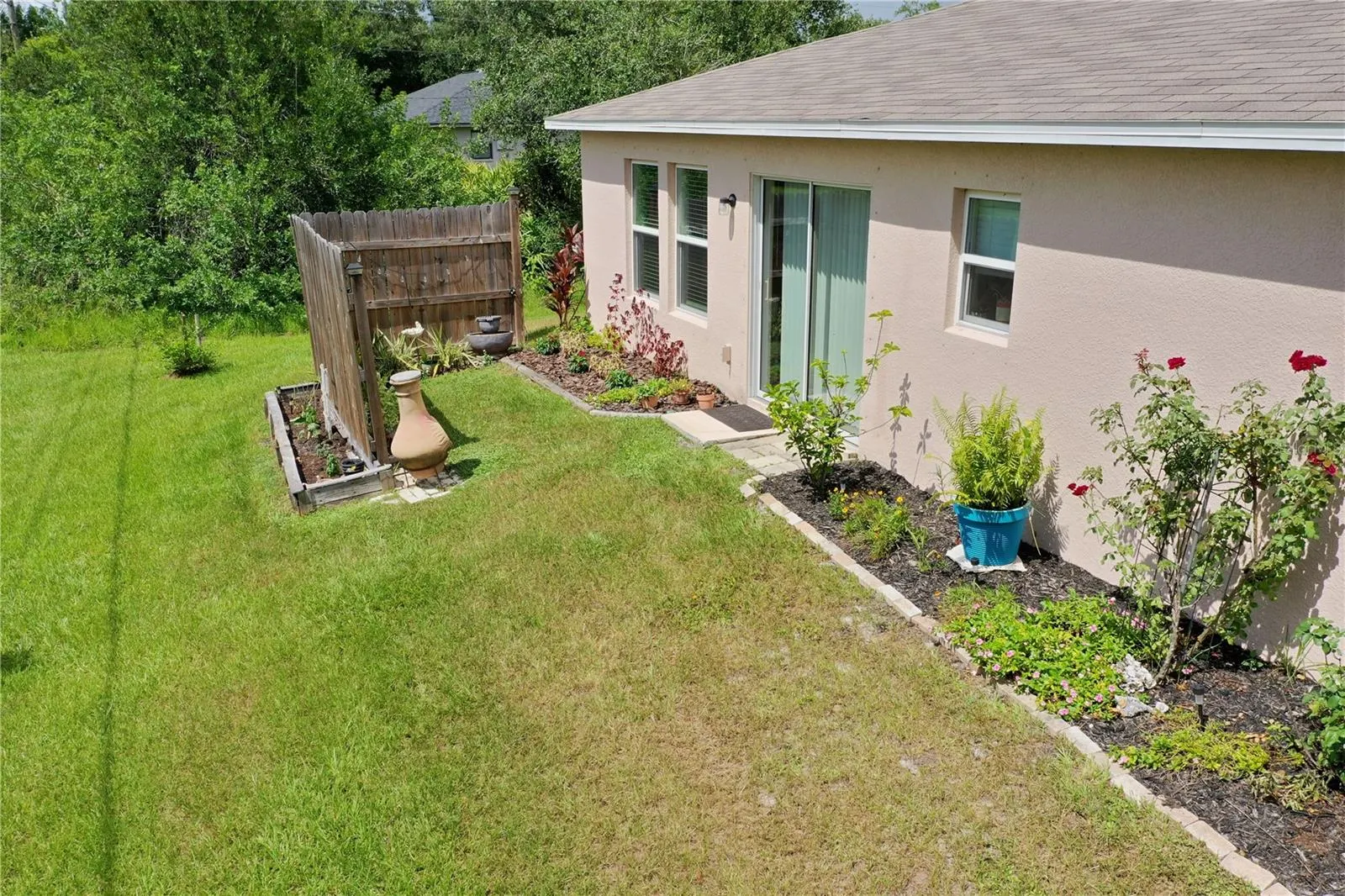 1091 CAZENOVIA ST