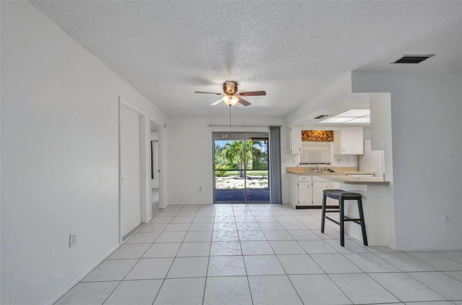 2109 LAKE VIEW BLVD