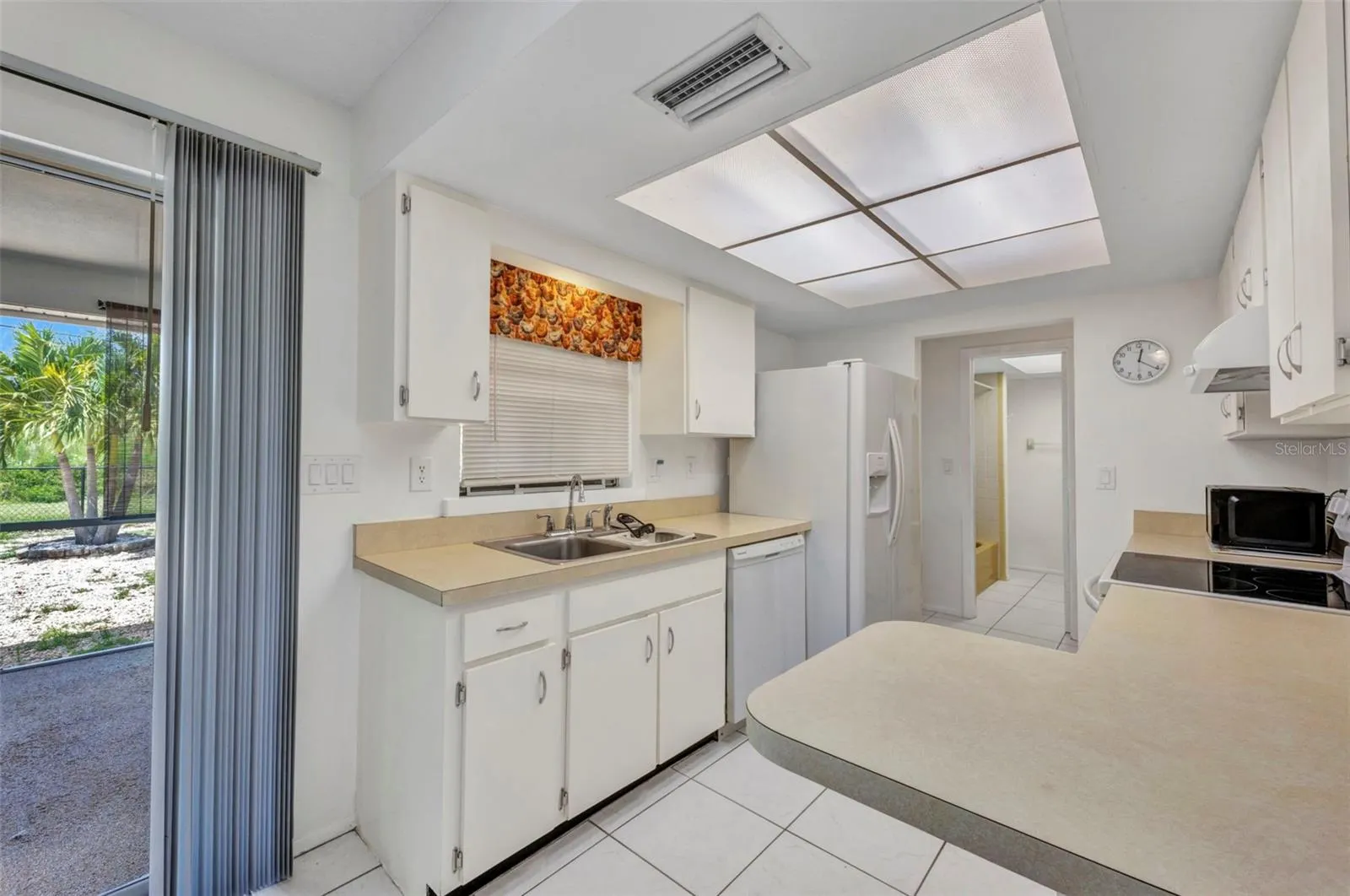 2109 LAKE VIEW BLVD