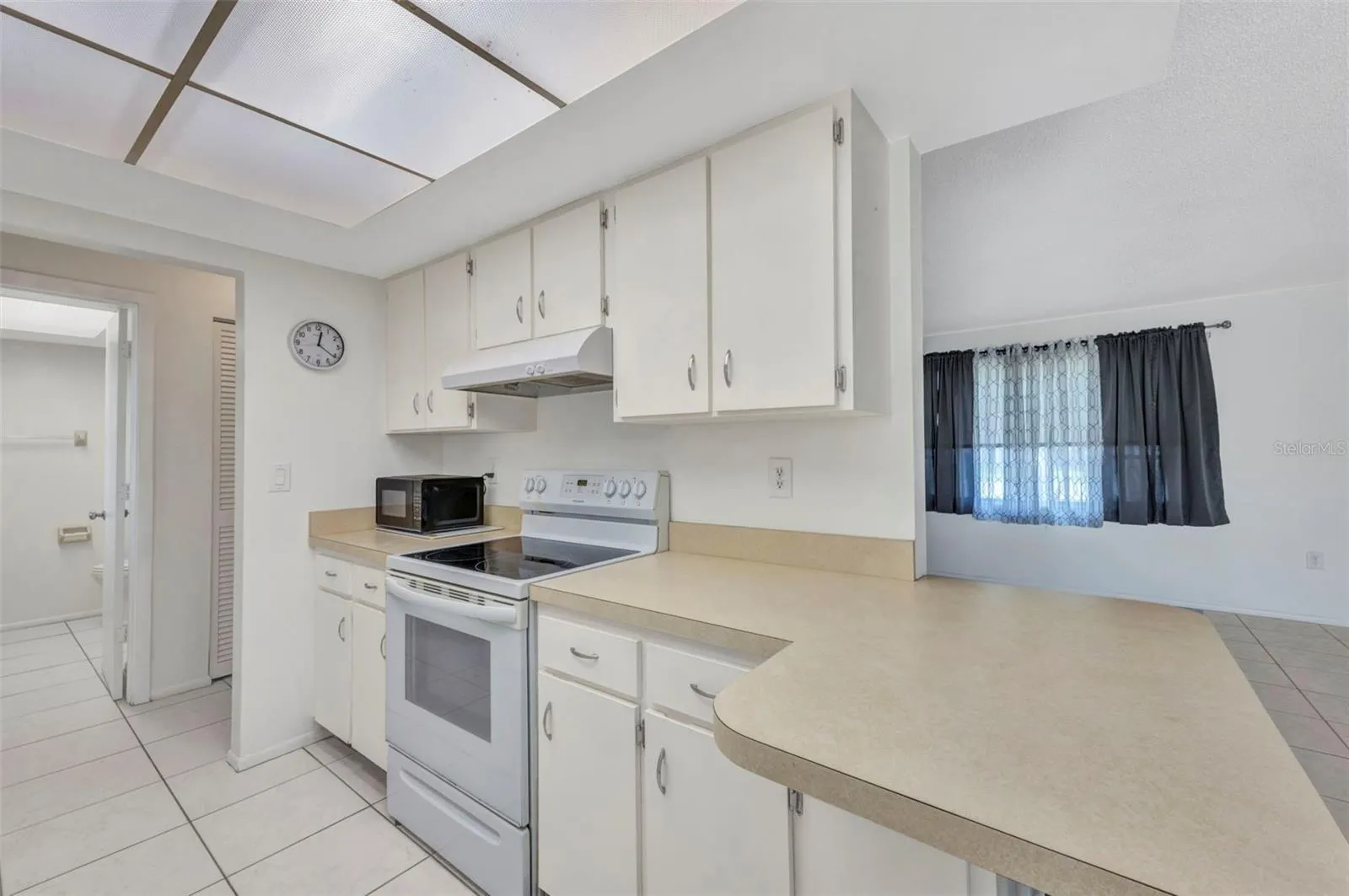 2109 LAKE VIEW BLVD