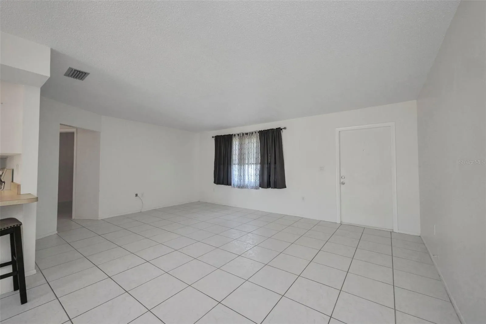 2109 LAKE VIEW BLVD