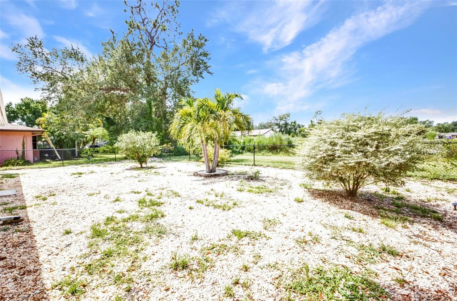 2109 LAKE VIEW BLVD