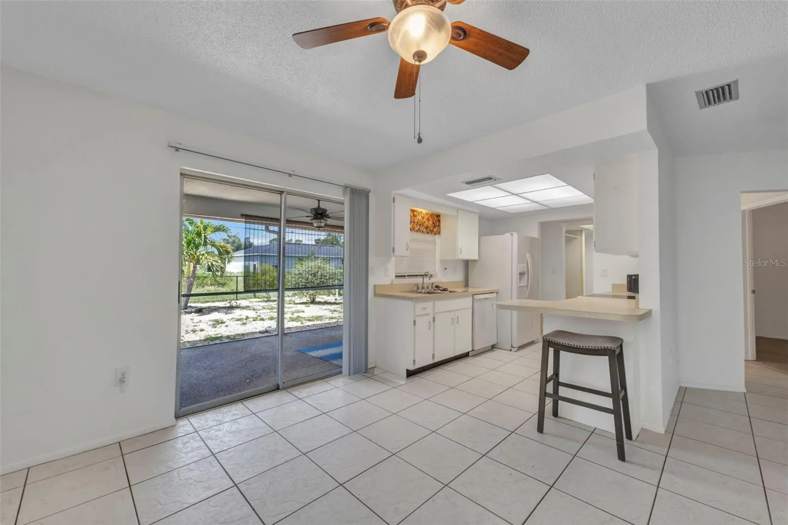 2109 LAKE VIEW BLVD