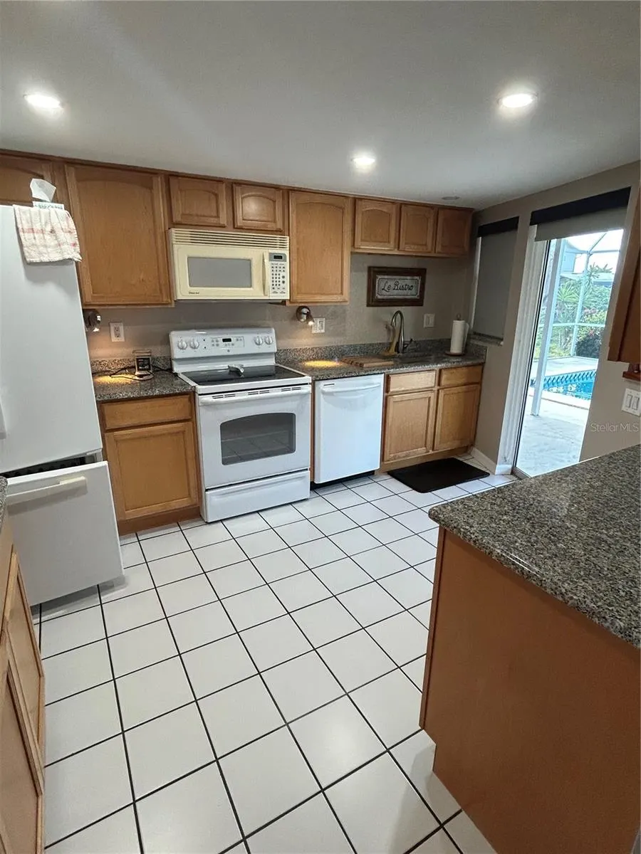579 LAKEMONT