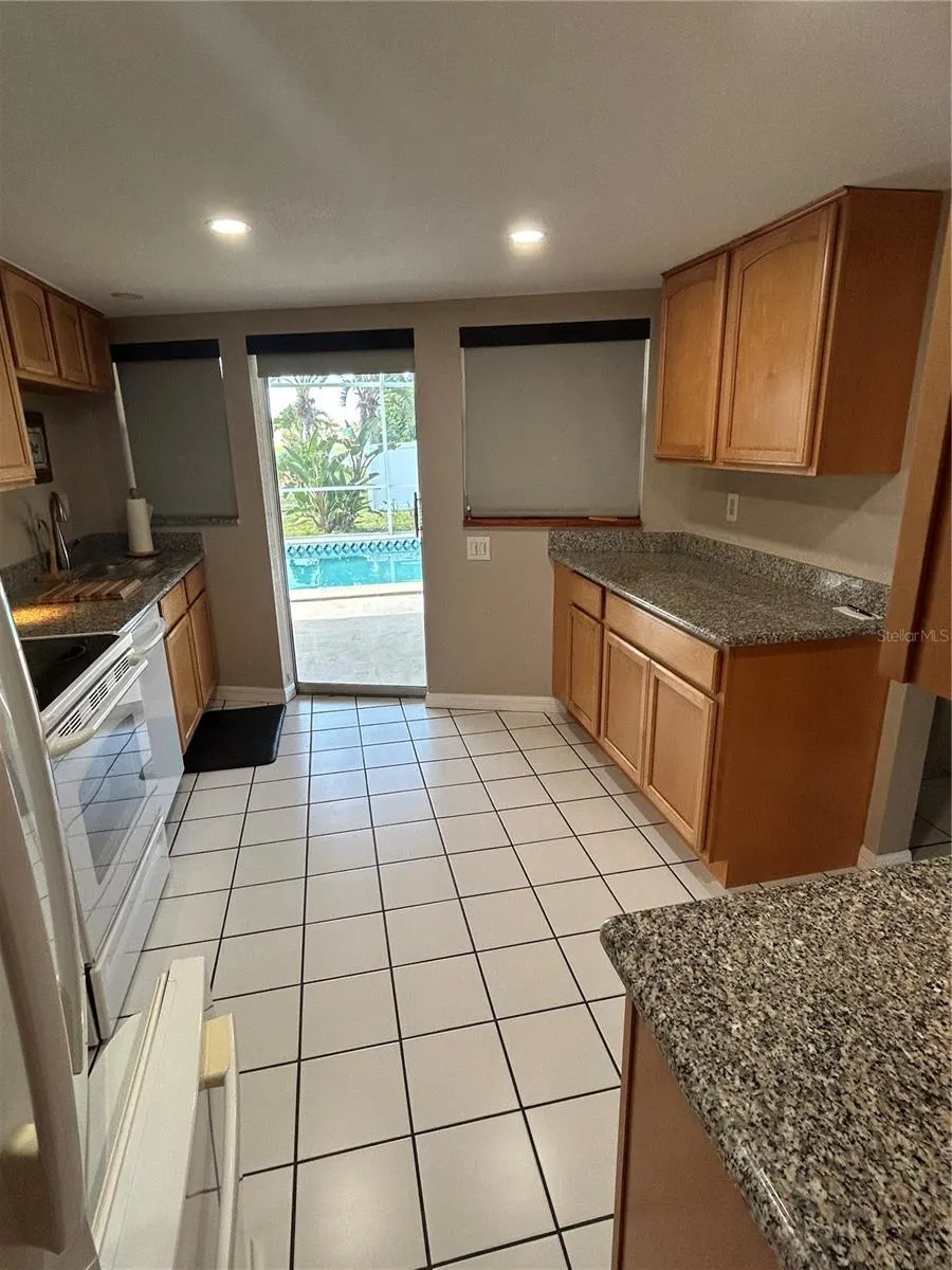 579 LAKEMONT