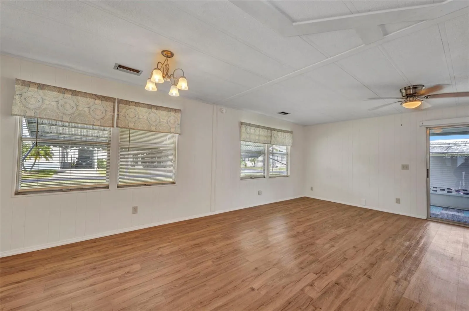 1000 KINGS HWY #358, #358