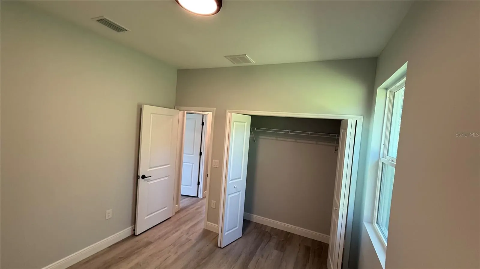 1117 VERNON AVE