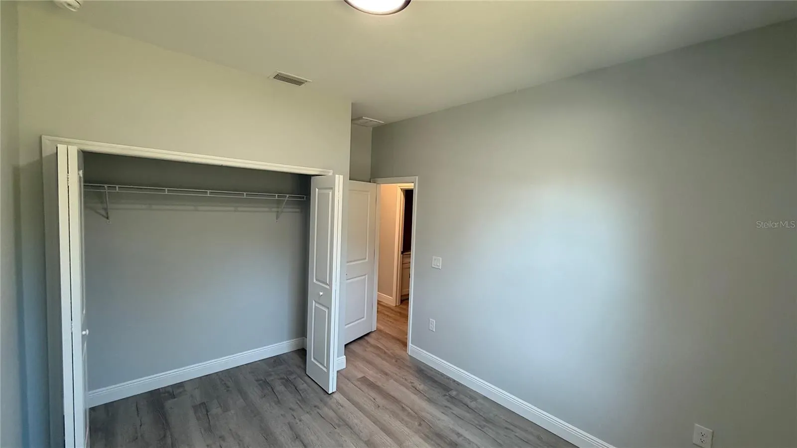 1117 VERNON AVE