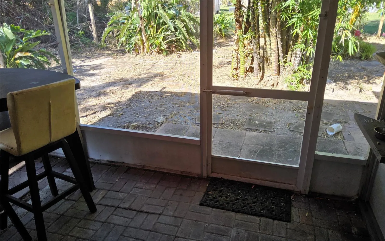 1108 AMPLE AVE