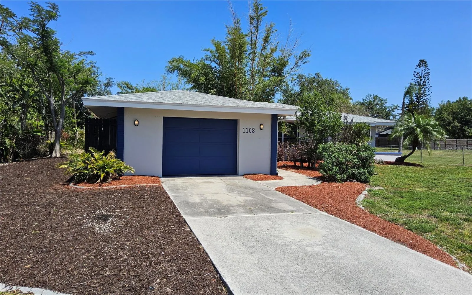 1108 AMPLE AVE