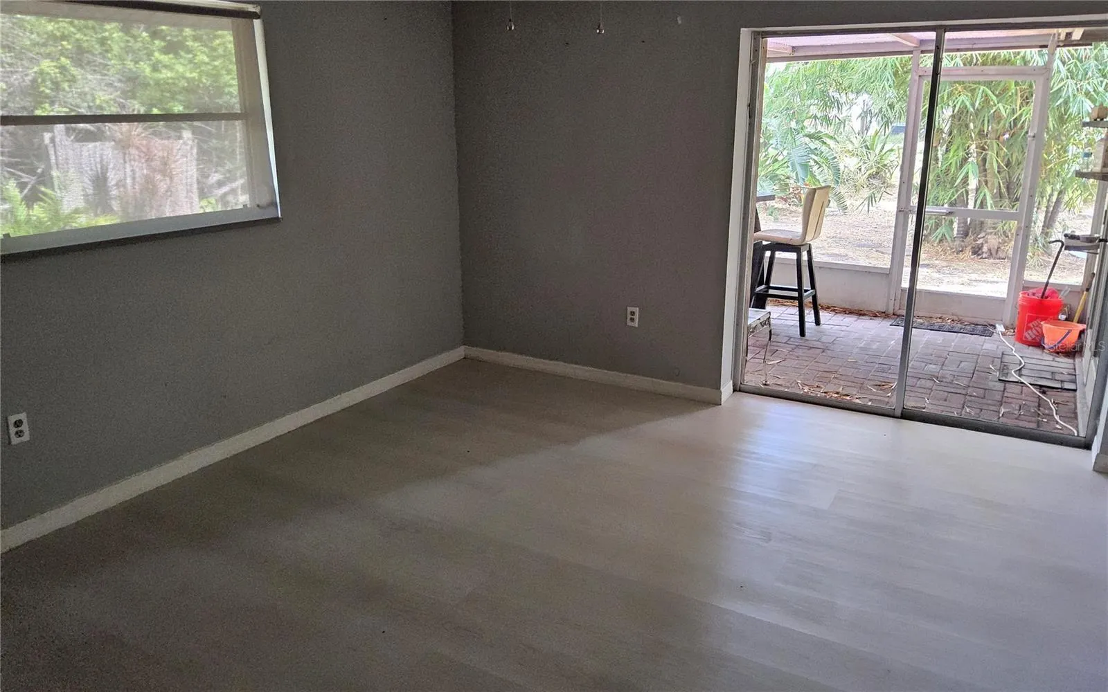 1108 AMPLE AVE