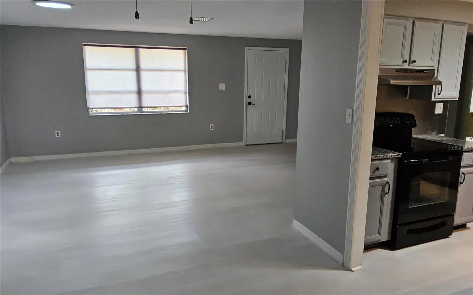 1108 AMPLE AVE
