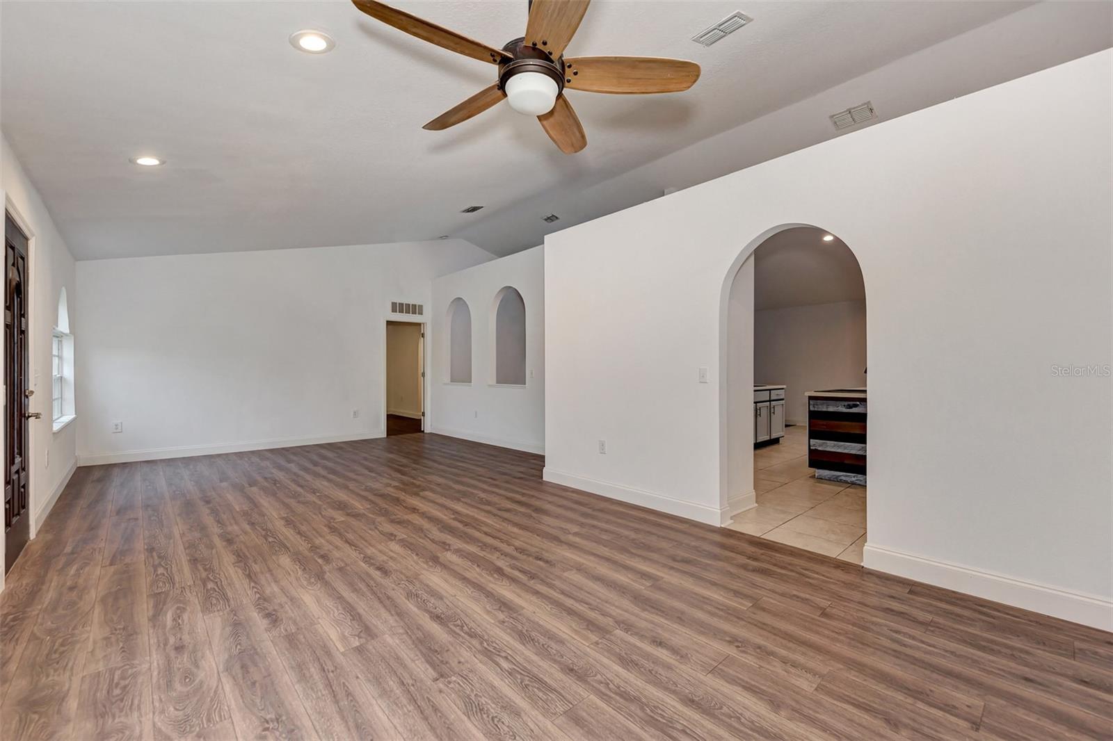 9295 MELODY CIR