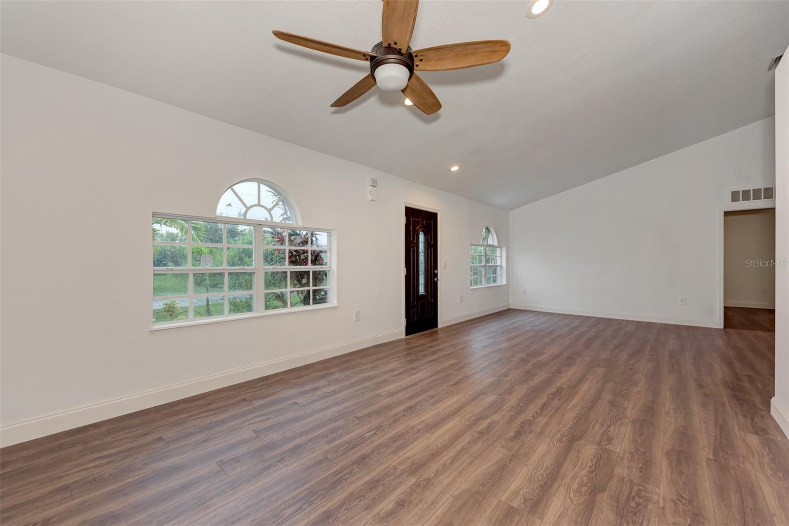 9295 MELODY CIR