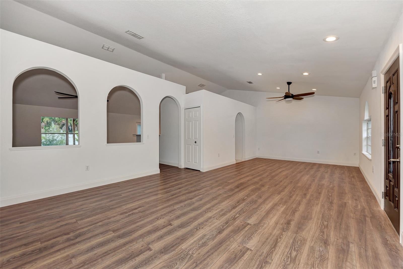 9295 MELODY CIR