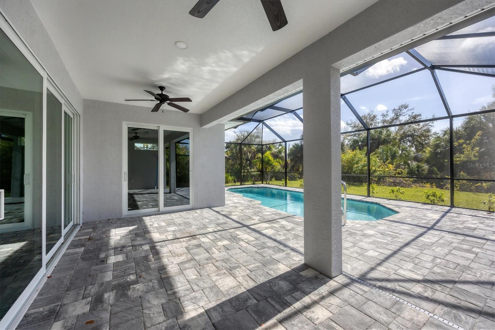 399 SUNSET RD N