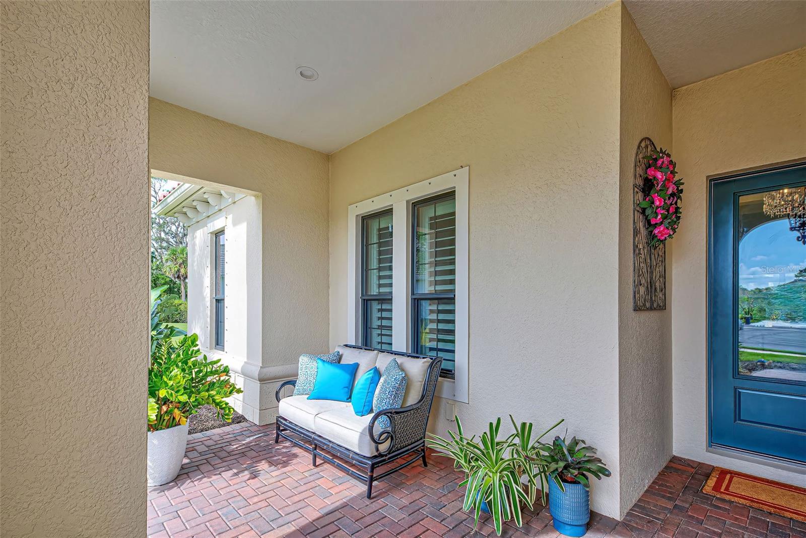 177 N CAYMAN ISLES BLVD