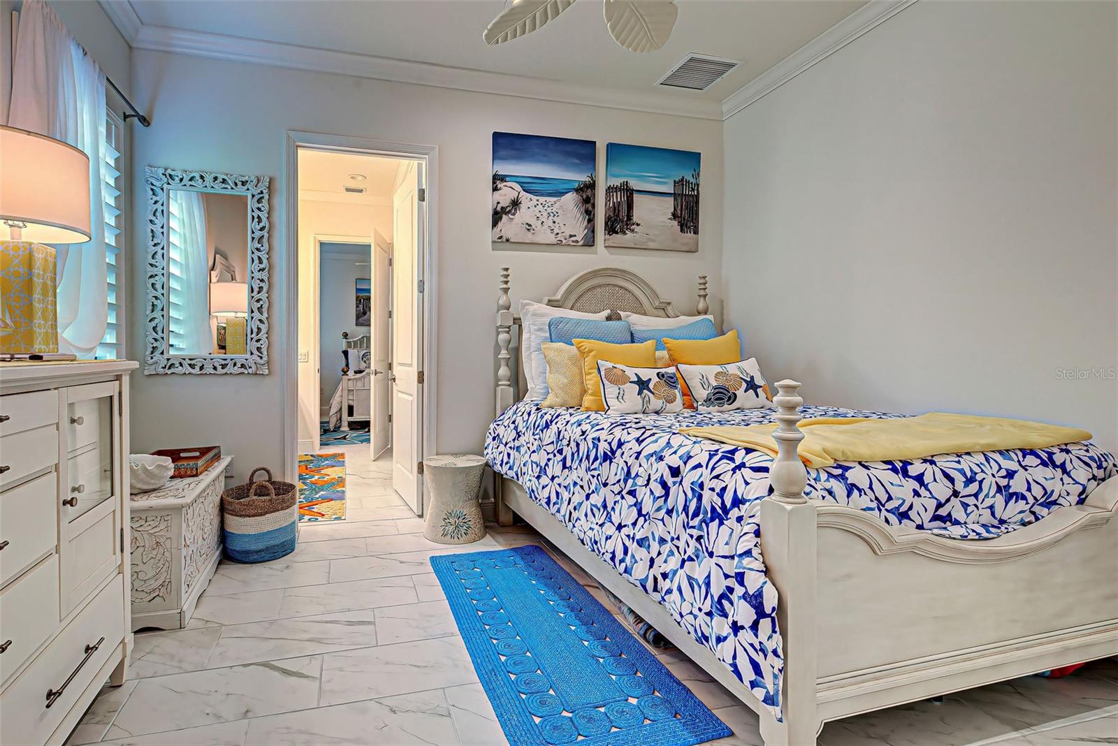 177 N CAYMAN ISLES BLVD