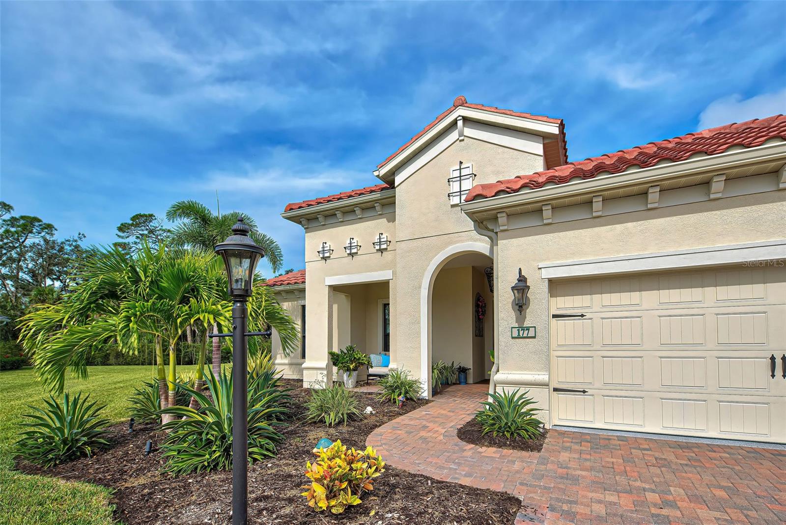 177 N CAYMAN ISLES BLVD