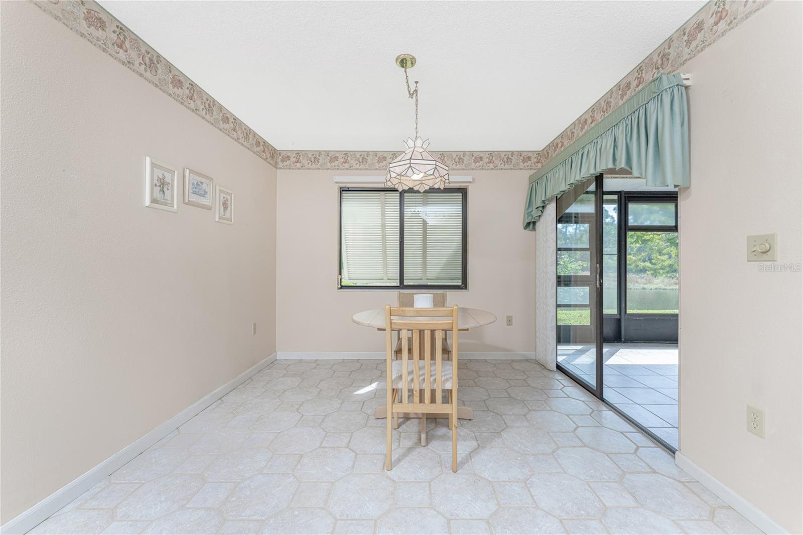 517 WEKIVA RIVER CT #82, #82