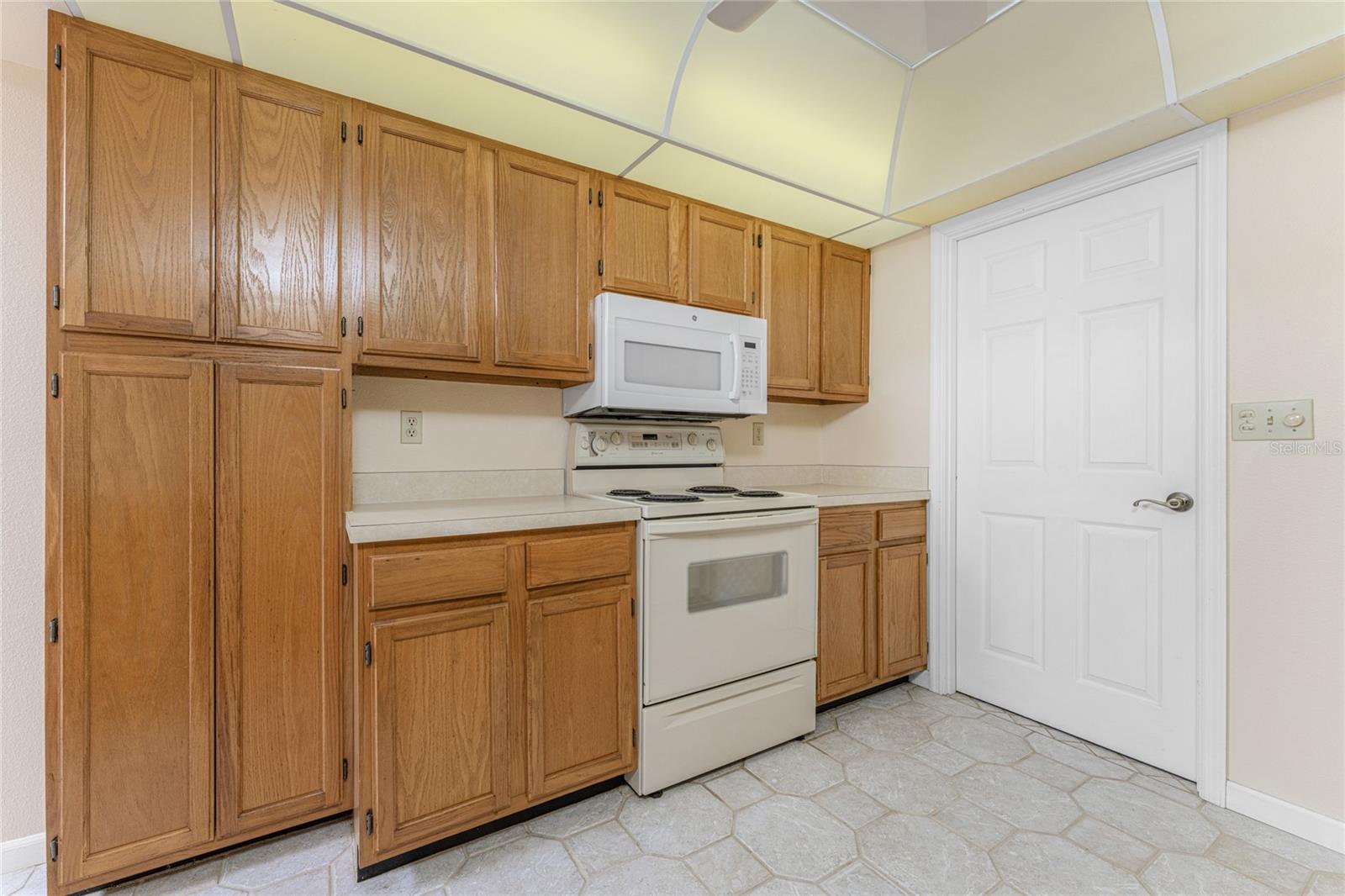 517 WEKIVA RIVER CT #82, #82