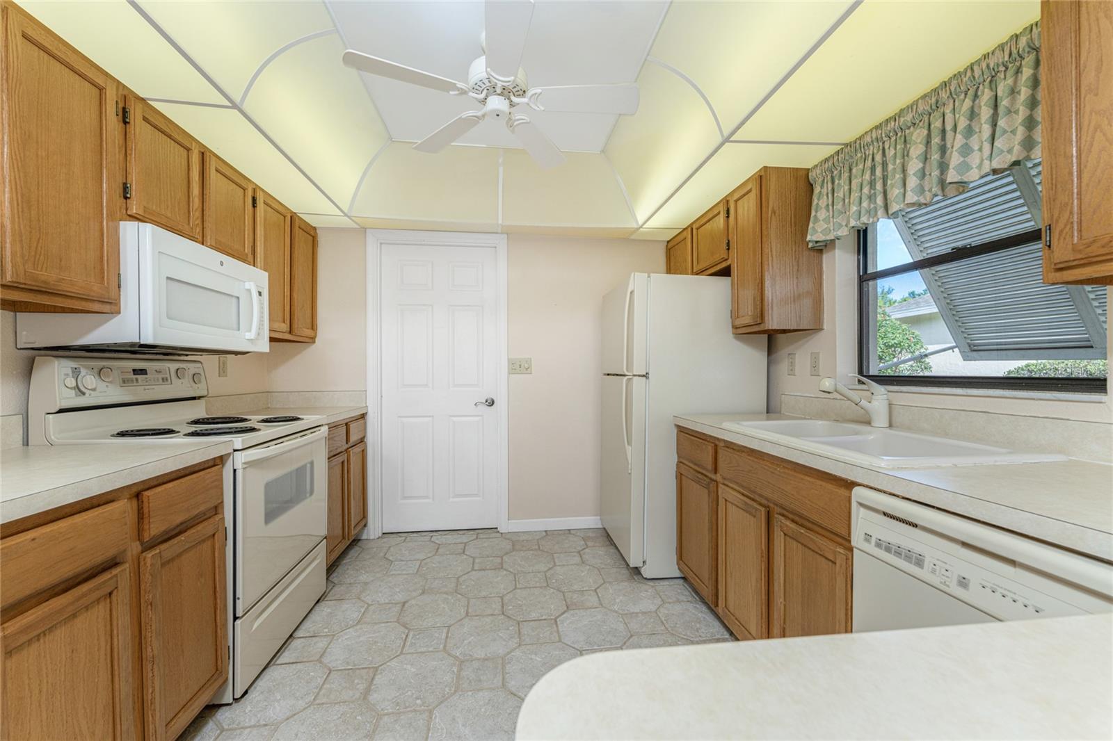 517 WEKIVA RIVER CT #82, #82