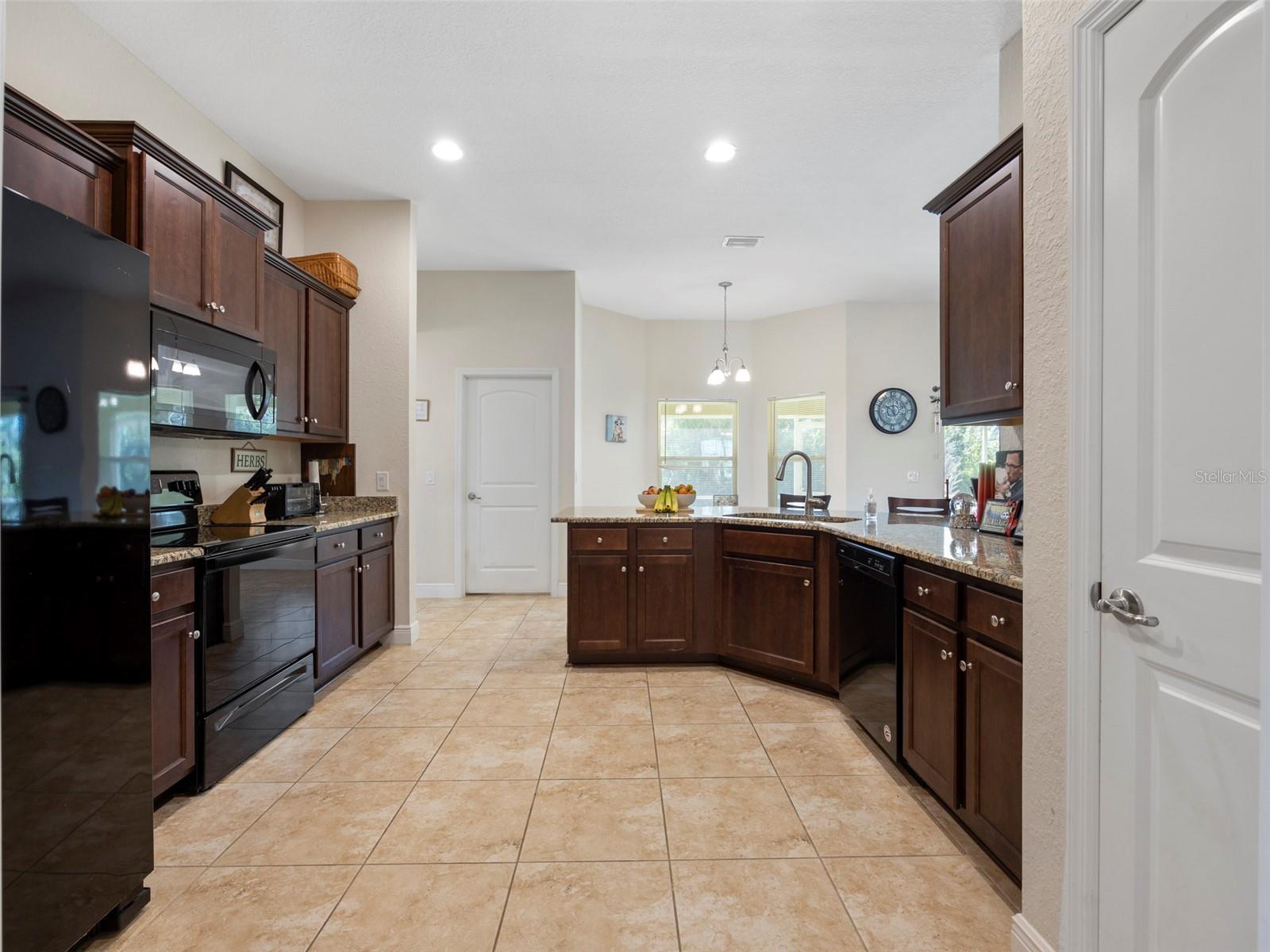9087 HILLIARD TER